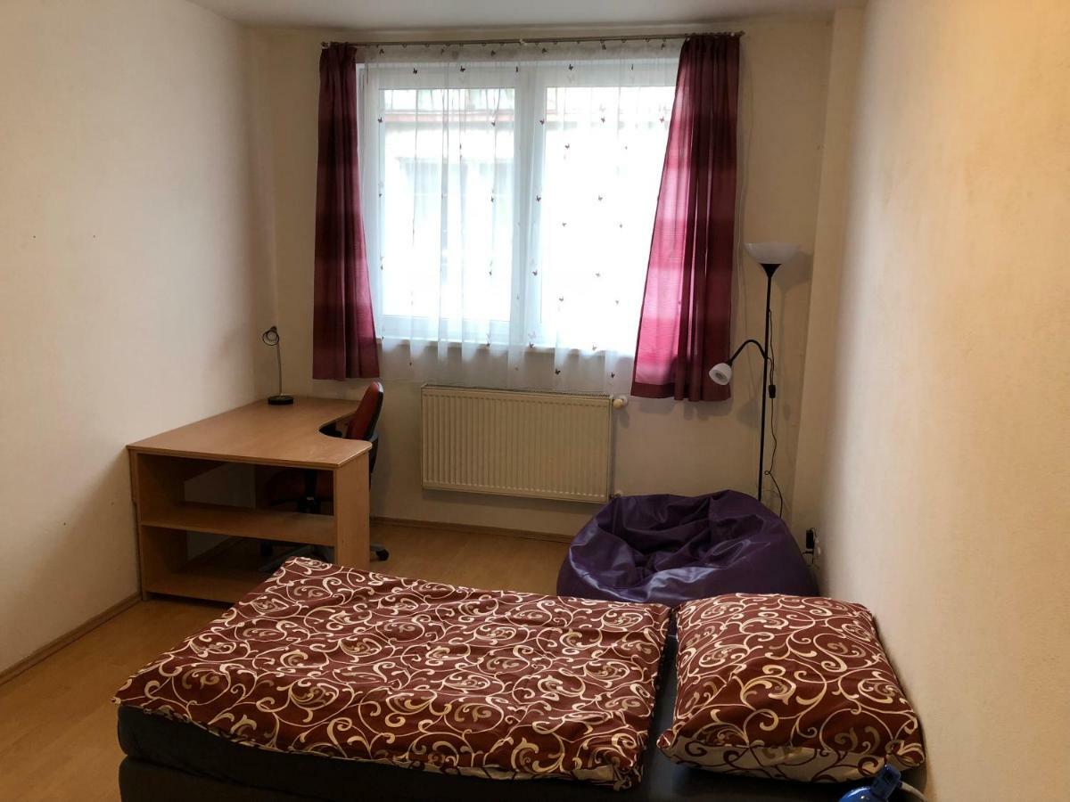 Moonstreet Apartments Bratislava Esterno foto