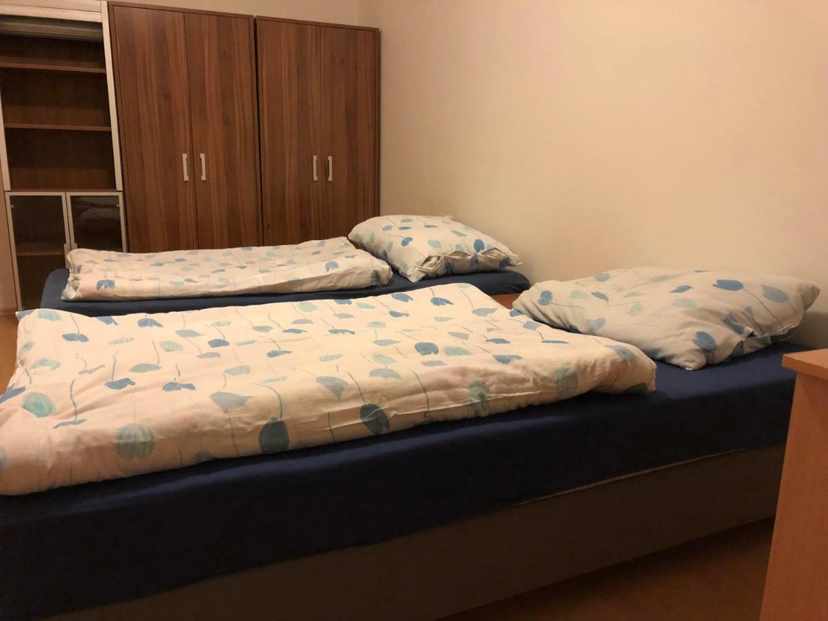 Moonstreet Apartments Bratislava Esterno foto